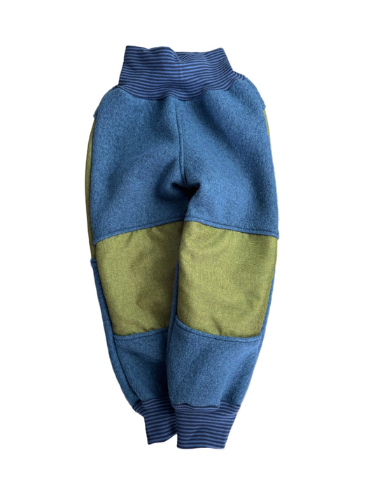 Wollwalkhose für Kinder – Tobehose mit Besatz * Blau