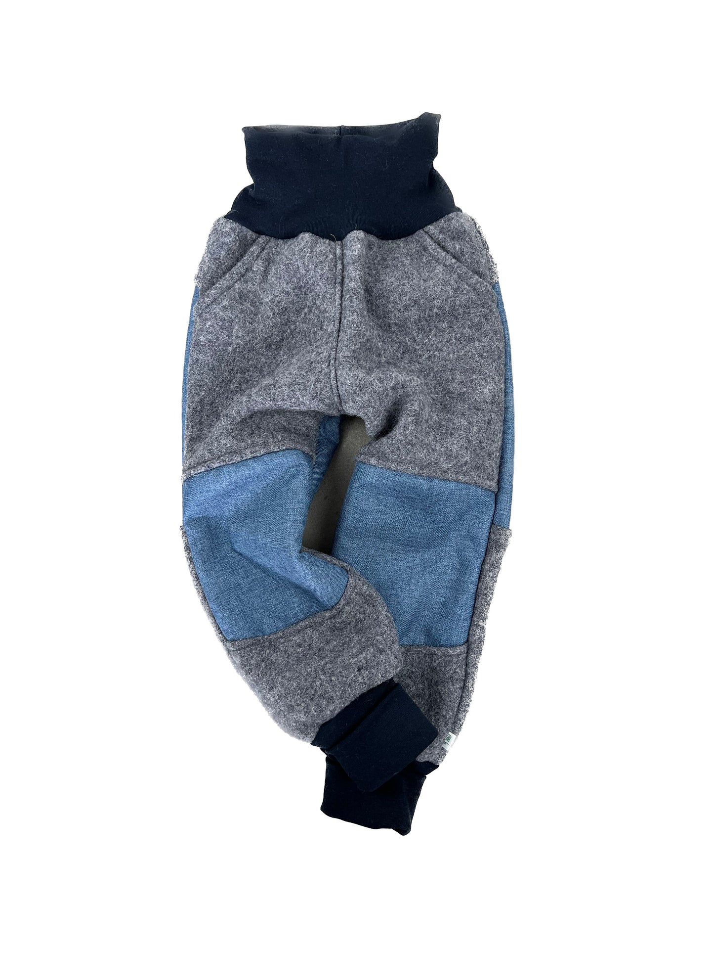 Wollwalkhose für Kinder – Tobehose mit Besatz * Grau