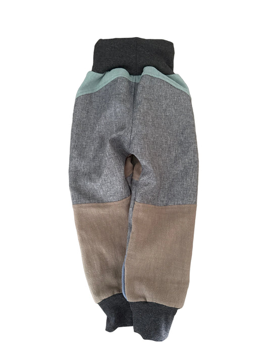 Sofort verfügbare Tobehose aus Leinen | Gr. 98