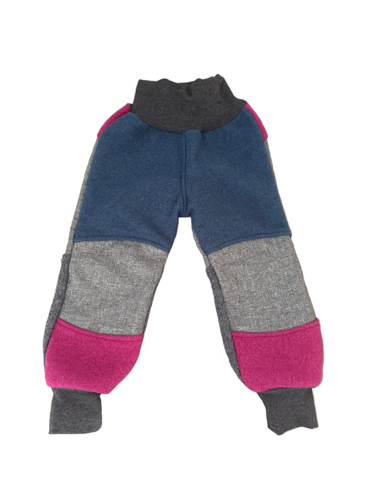 Sofort verfügbare Tobehose aus Wollwalk Gr. 98