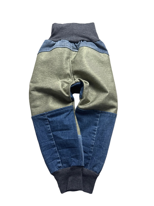 Jeanshose für Kinder *Upcycling mit Besatz Größe 98