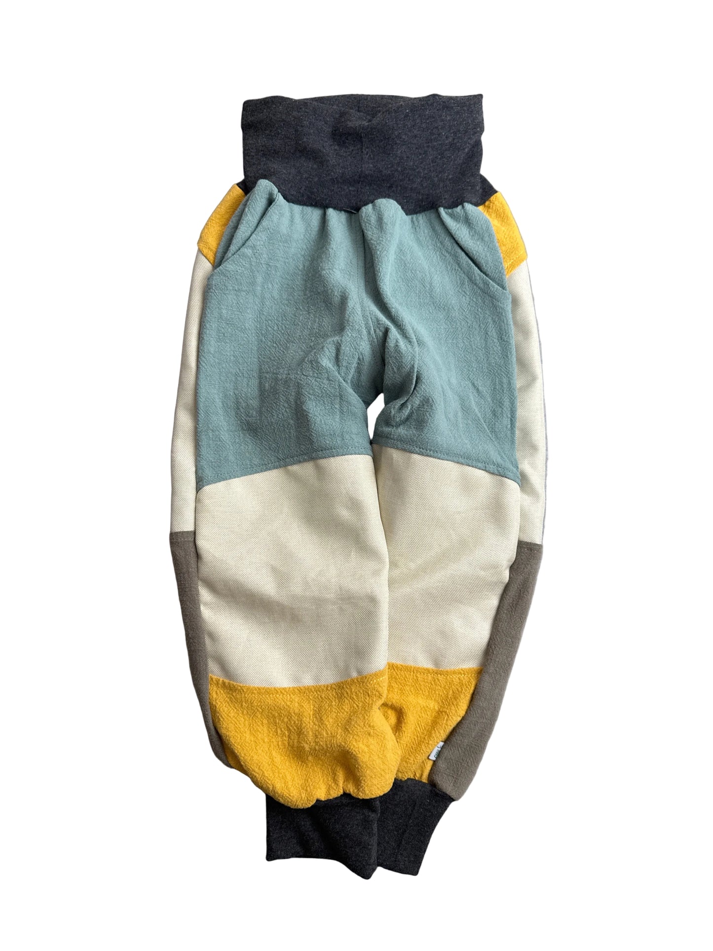Sofort verfügbare Tobehose aus Leinen | Gr. 98