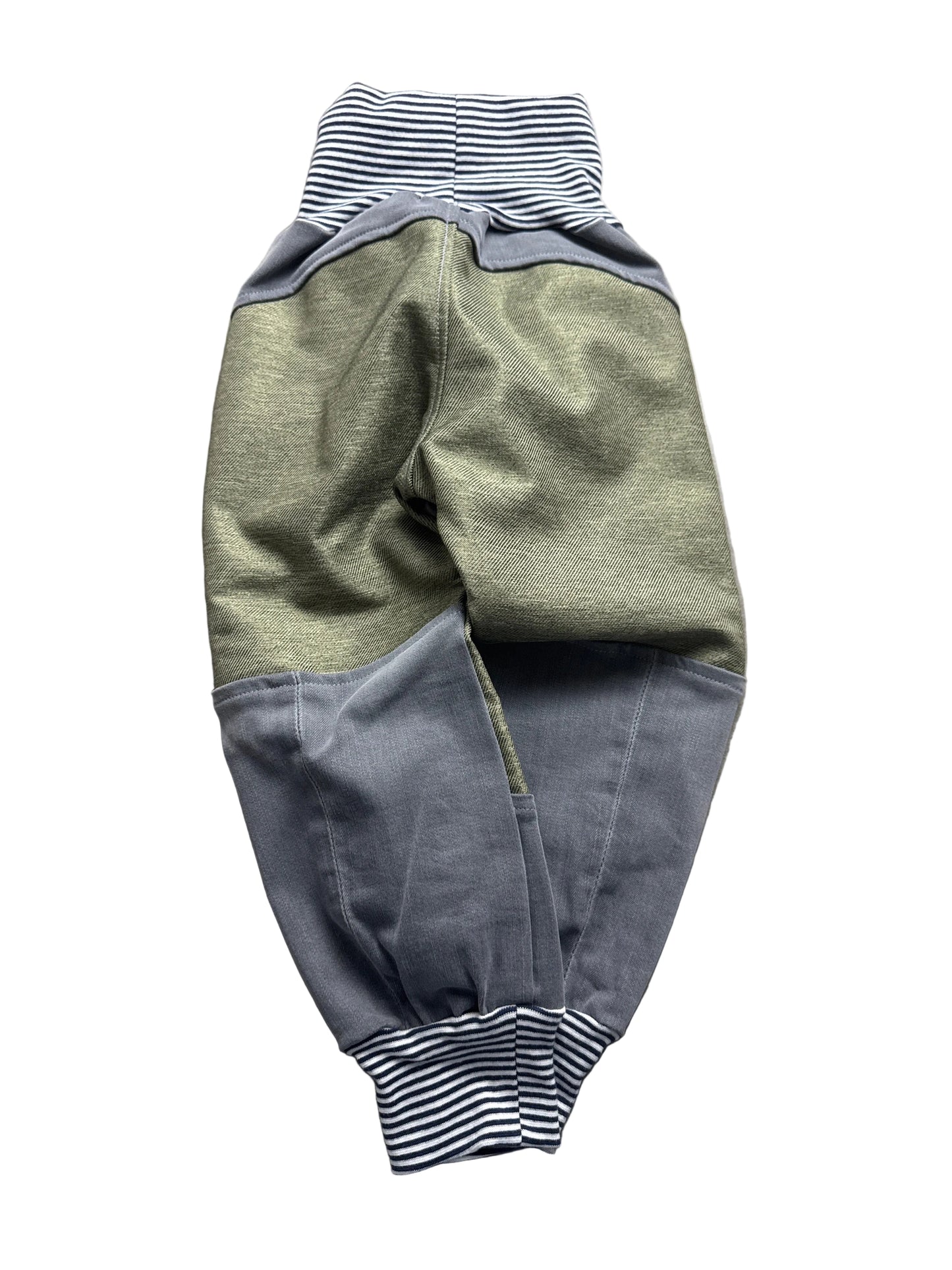 Jeanshose für Kinder *Upcycling mit Besatz Größe 98
