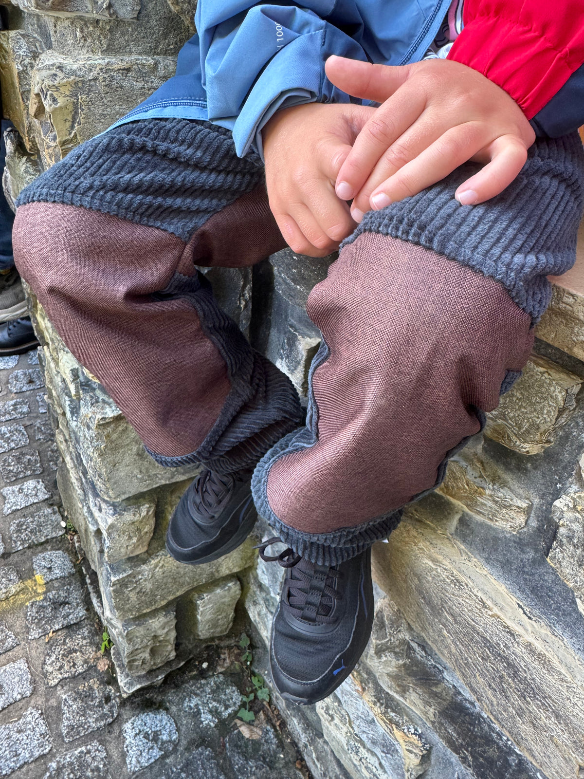 Cordhose für Kinder – Tobehose mit Besatz * Dunkelgrün