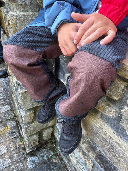 Cordhose für Kinder – Tobehose mit Besatz * Dunkelgrün