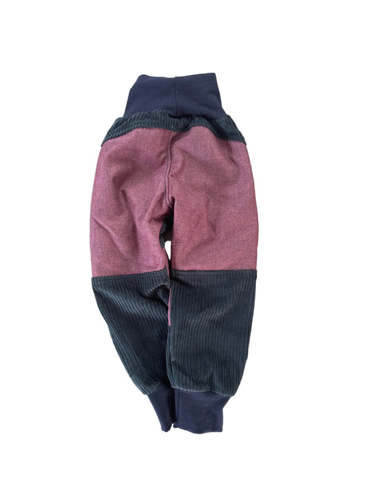 Sofort verfügbare Tobehose aus Cord | Gr. 98 Dunkelgrün Beere